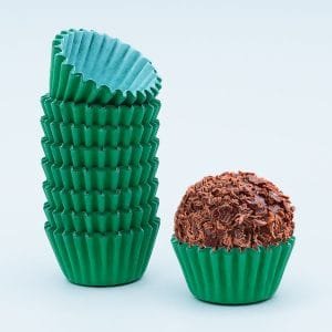 Tacinhas de brigadeiro verde bandeira